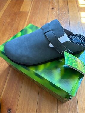 Kenkoh Men's Gray Slip-On Clog - Cushioned Comfort